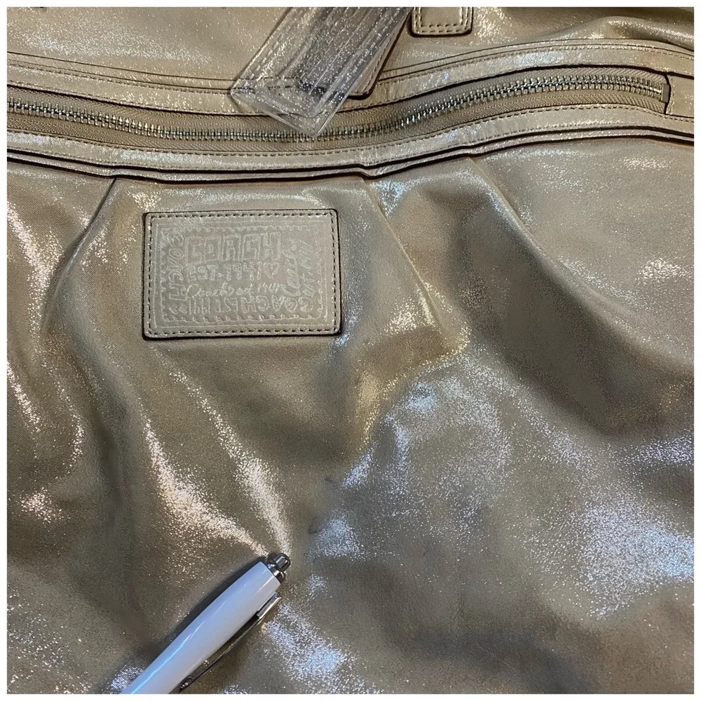 VINTAGE COACH POPPY METALLIC GOLD CHAMPAGNE LEATHER LARGE SHOULDER BAG - Picture 14 of 16